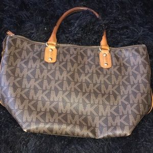 michael kors purse
